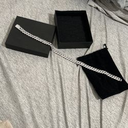 Shiny Silver Necklace