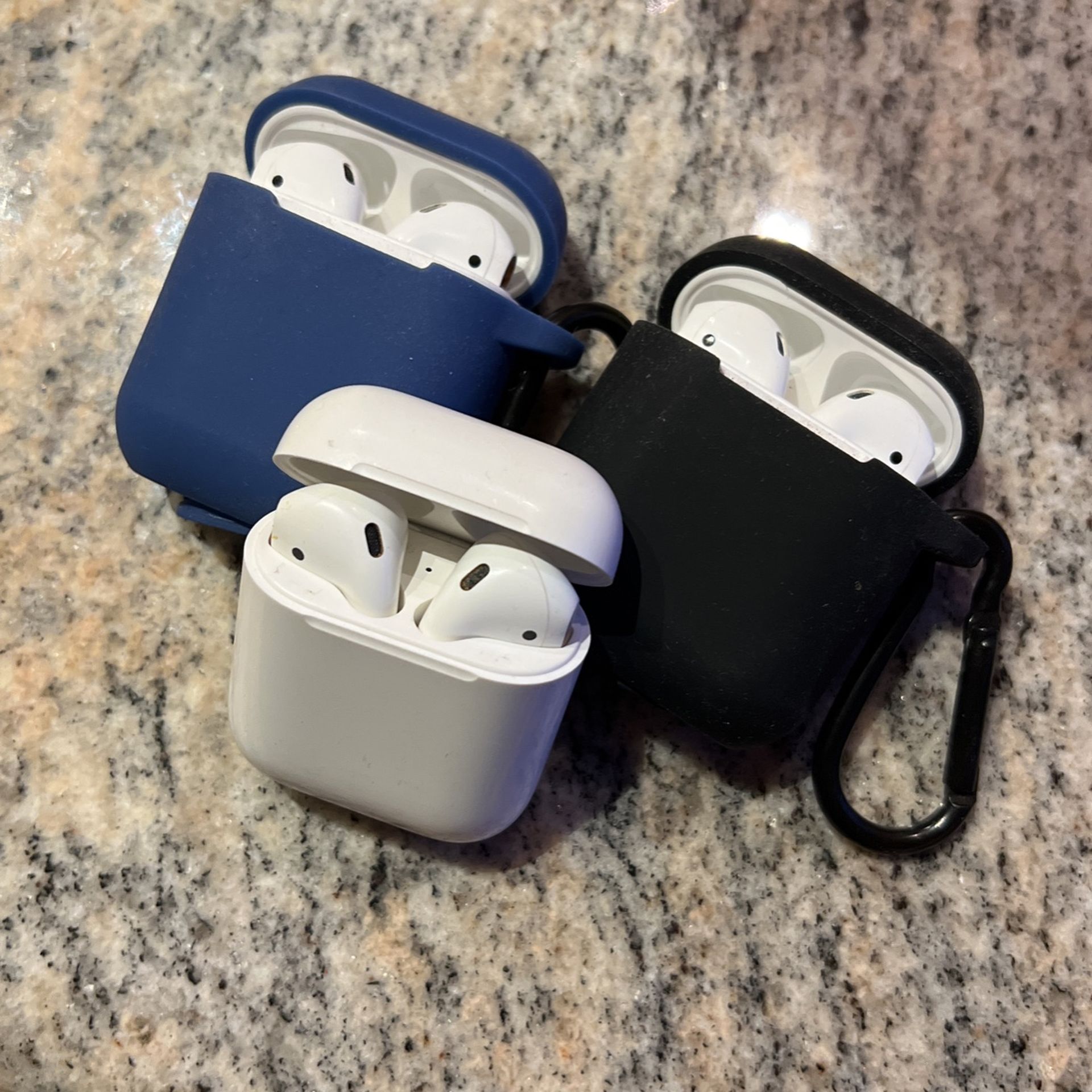 Apple AirPods 1st Generation - 3 Pairs Available
