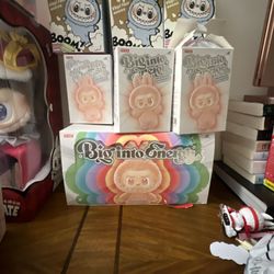 Big Into Energy And Macaron Labubus 