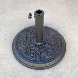 New In Box $25 Umbrella Base 18 Inches Round 18 lbs Patio Stand Outdoor Garden Market