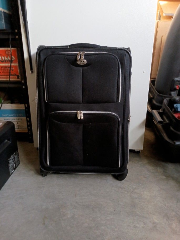 NEW LOWER PRICED: TCL Soft Side Luggage 29 X16 By 11 In