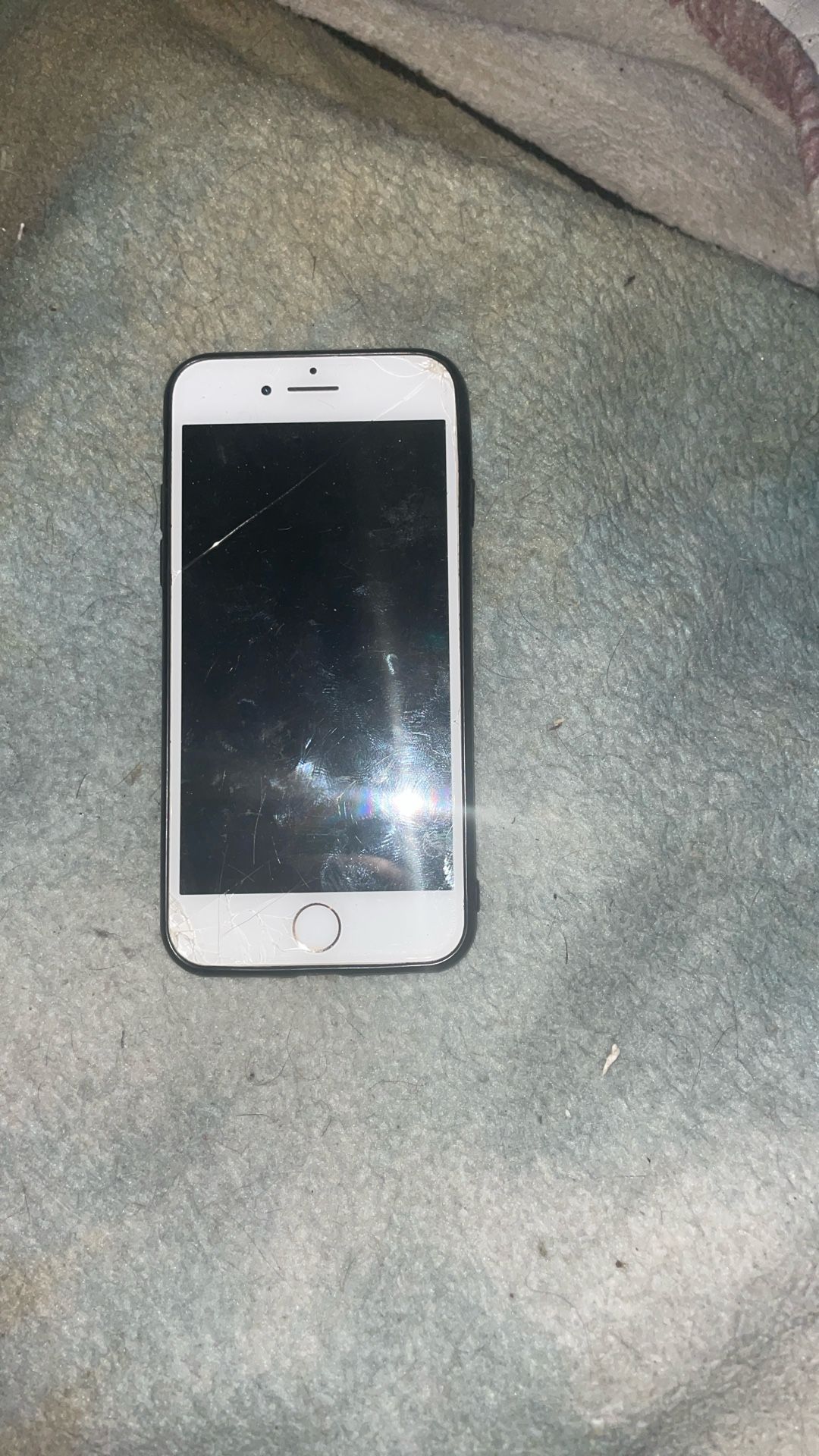 Unlocked iPhone 8 Rose Gold 256 Gb NEEDS A BATTERY