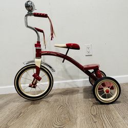 Radio Flyer Dual Deck Tricycle, 12" Front Wheel