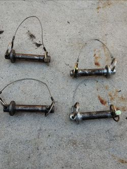 Lynch Pins with Wire Retainer – Set of 4