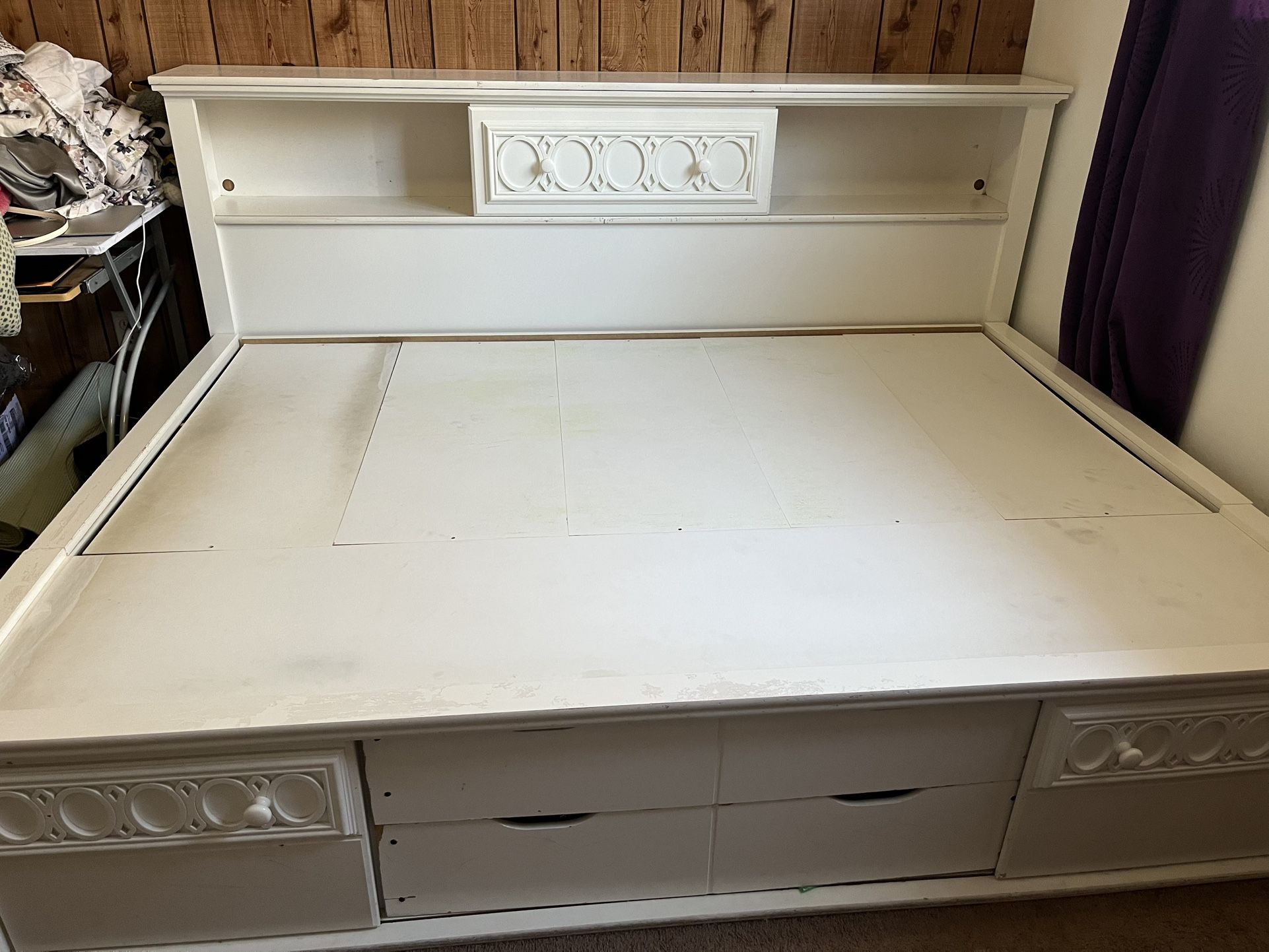 Full-size Captain Bed