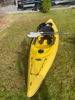 10’ yellow used kayak