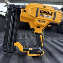 DeWalt XR 20V Brad Nailer 18 Gauge (Tool Only)