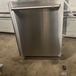 Cafe Dishwasher 