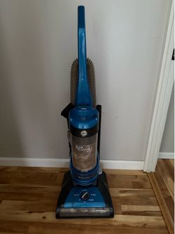 Hoover Elite Rewind Plus Upright Vacuum – Works Great