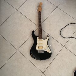 Yamaha electric guitar with Crate amplifier 