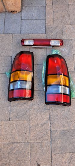 2006 GMC tail lights