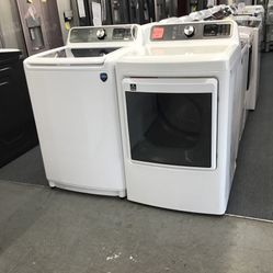 New Scratch And Dent Midea Washer And Dryer Set. 1 Year Warranty 