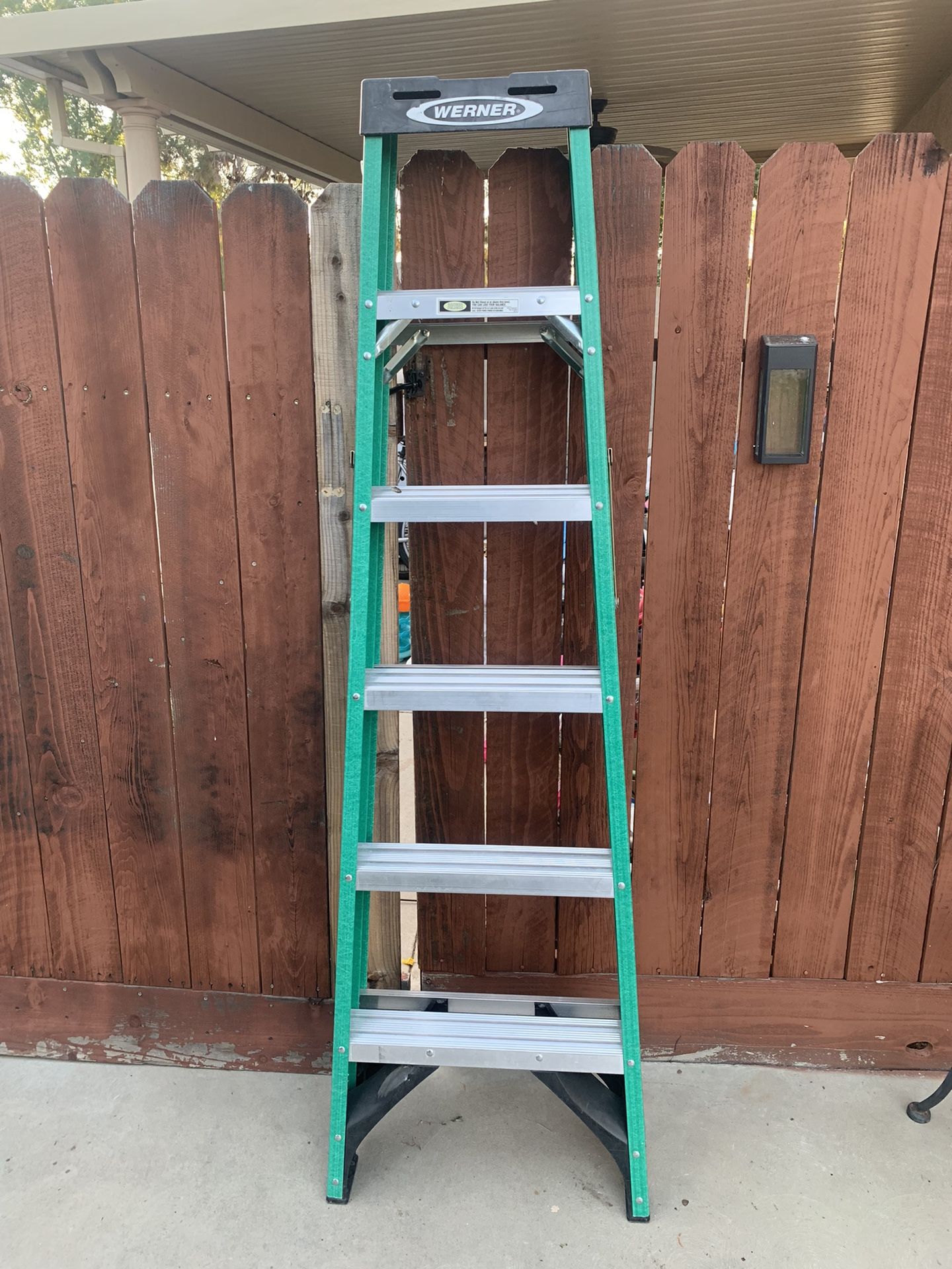 6ft Werner Fiberglass Step Ladder Used Once