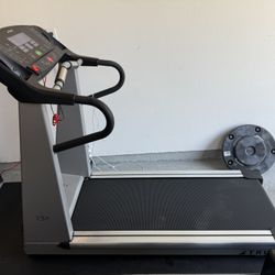 Z5.0 True Fitness Treadmill 