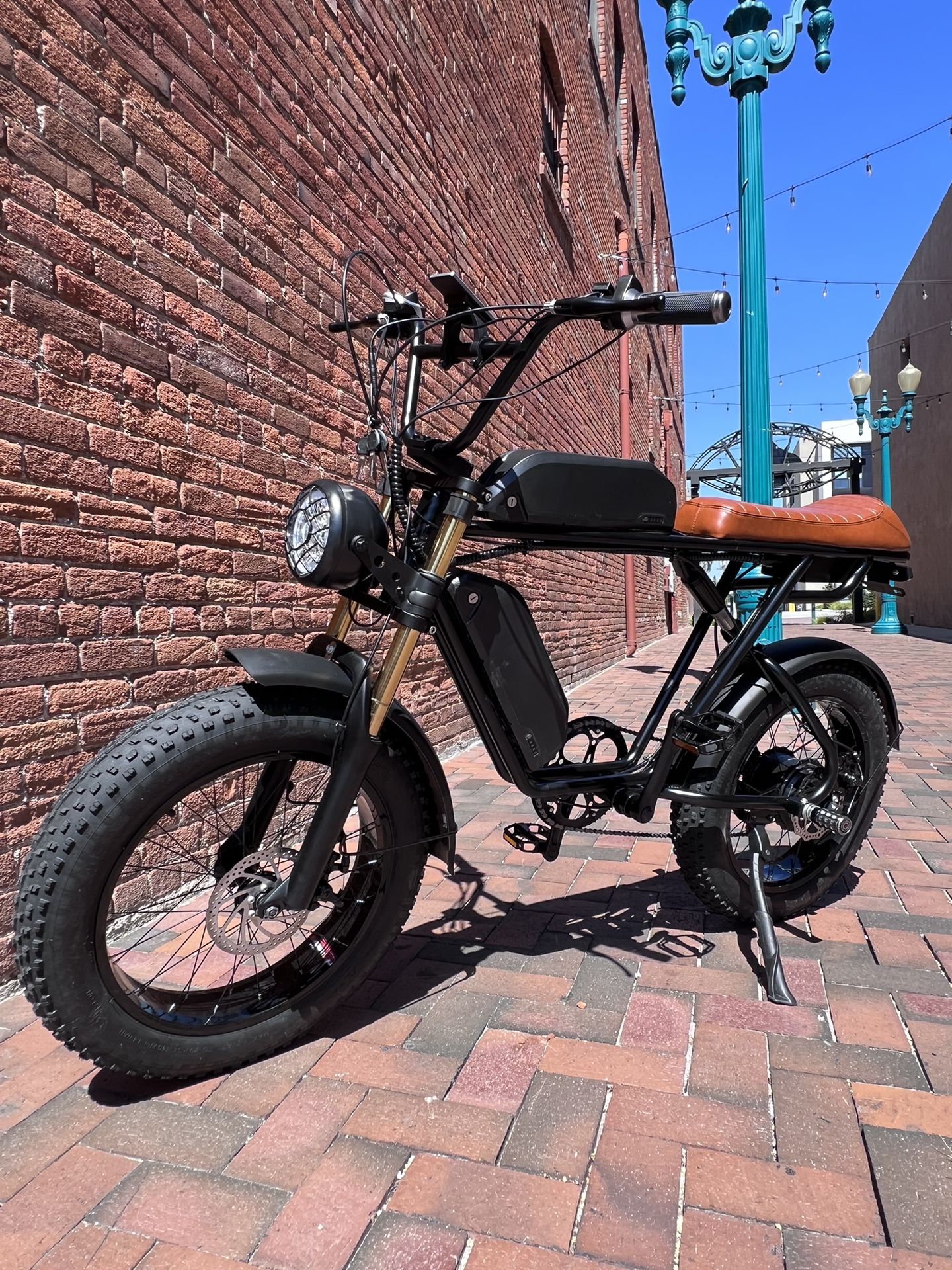 NEW! Electric Bike, Scrambler 73 Style, Full Suspension, 750 Watt, Up To 85 Miles, 33MPH 