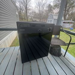 New Frigidaire Dish Washer