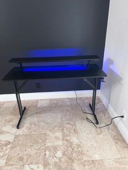 Computer / Gaming Desk - LED Changing Lights