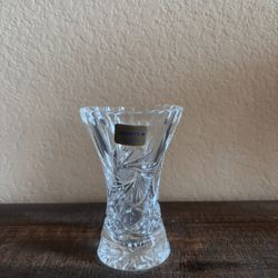 NWT-Hard to Find 24% Lead Crystal Hand Cut Vase Made in Poland