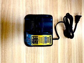 DEWALT DCB107 12/20v MAX LITHIUM ION CHARGER