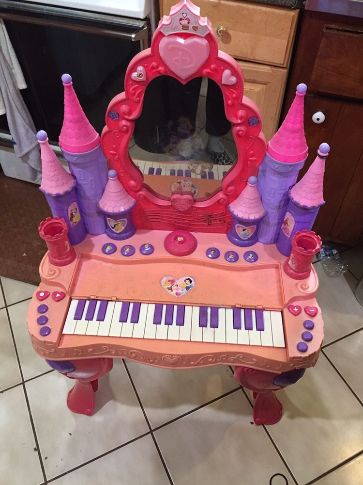 Girls Vanity Disney Piano