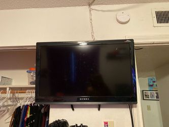 Dynex 32” tv