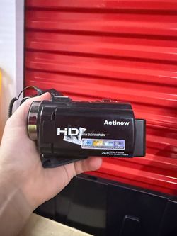 Actinow HD digital camcorder with microphone