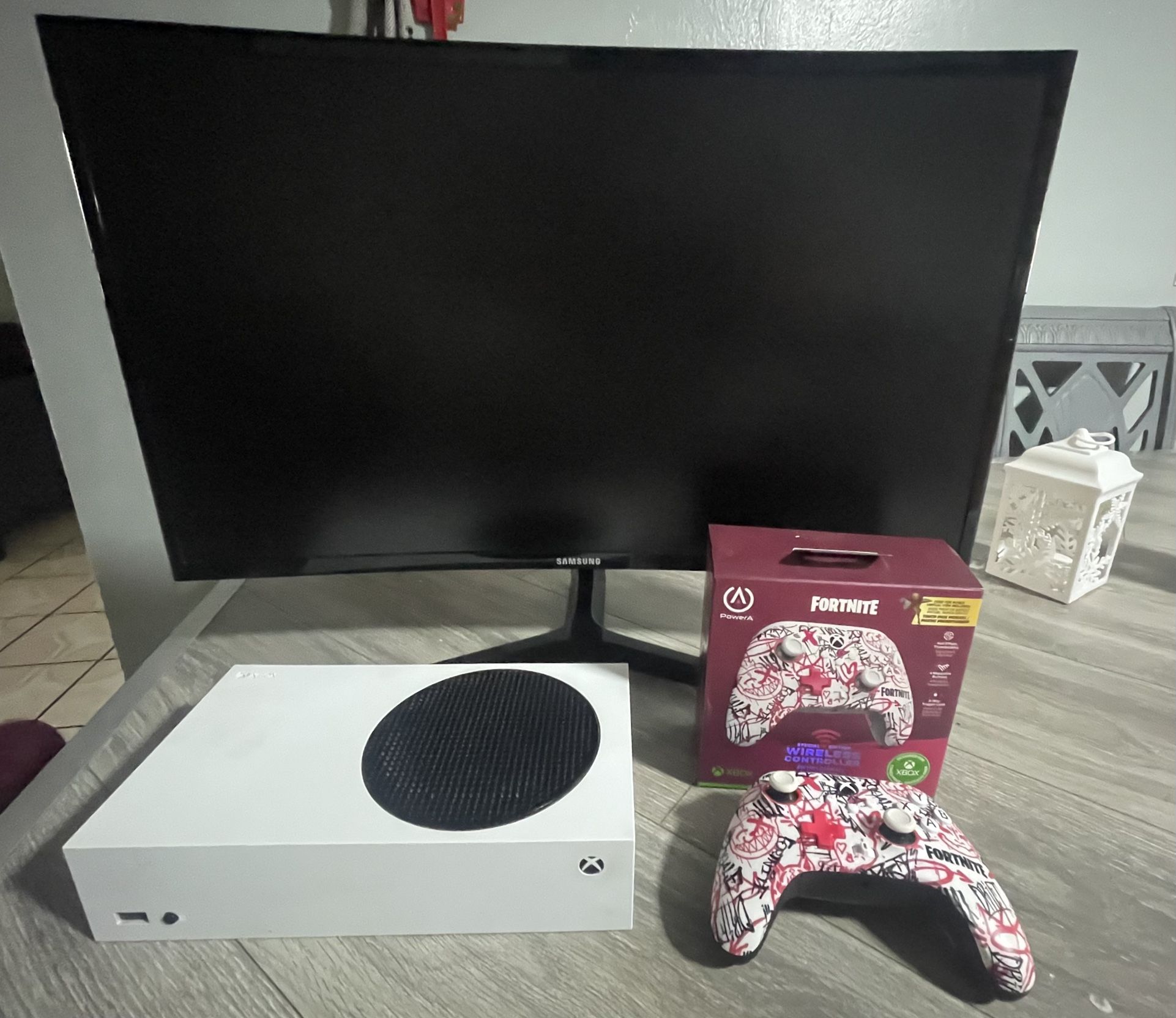 Xbox Series S With Curved Monitor