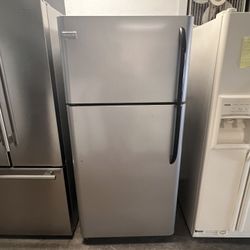 Top Freezer Refrigerator 30” Wide used Clean Working 