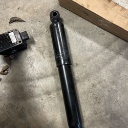 2022 freightliner cascadia steer shock