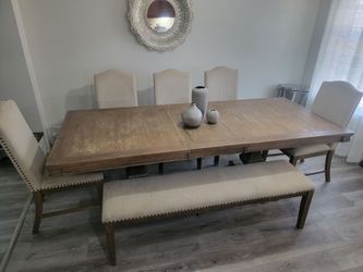 Dining table set