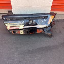 2023-2024 Honda Pilot  Left LED Headlight  Oem 