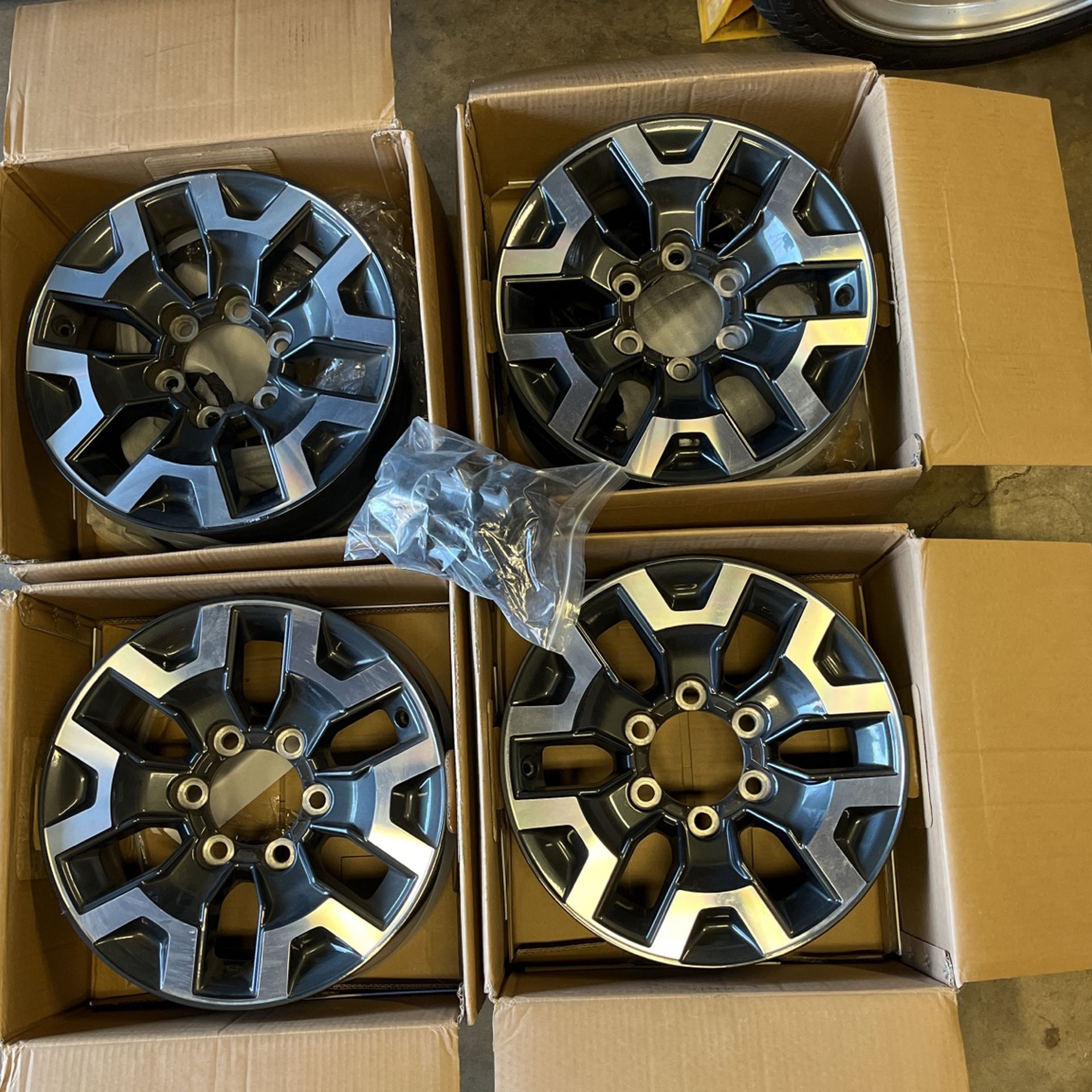 2020 Toyota Tacoma Off Road OEM Wheels 16” for Sale in El Cajon, CA ...