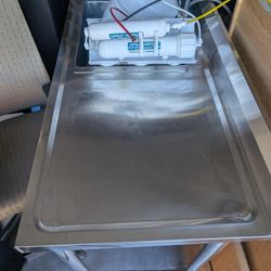 Stainless Steel Sink With Reverse Osmosis Water Tank