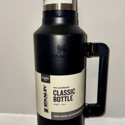 Stanley Bottle 2.5qt