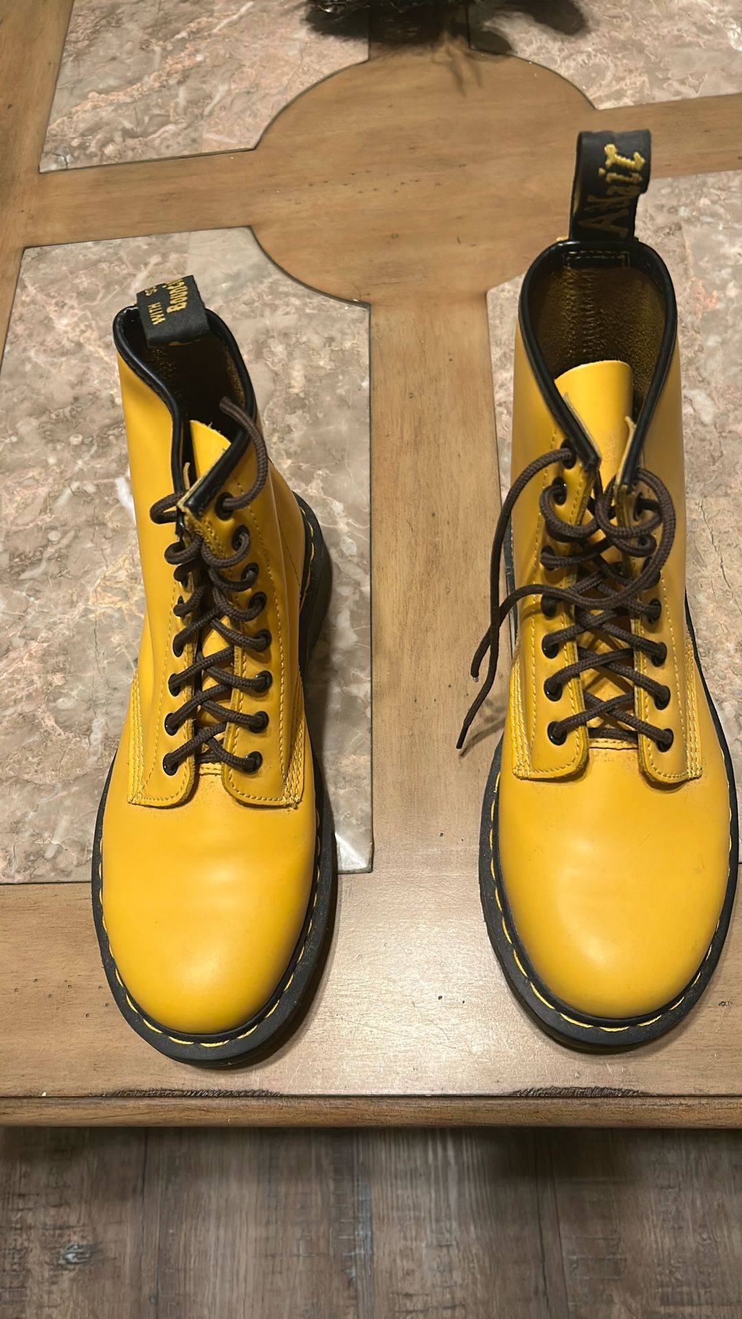 NEW Dr. Martens 1460 Smooth Leather