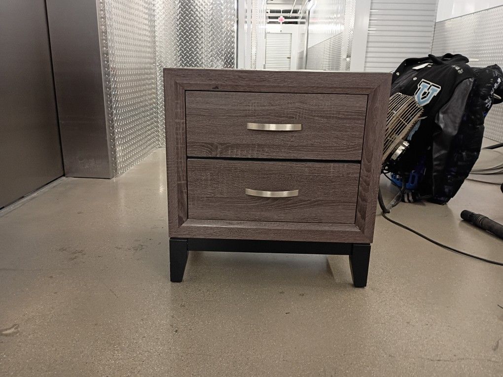 Cali. King Full Bedroom Set