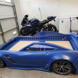 Step2 Corvette Z06 Covertable Toddler To Twin Bed