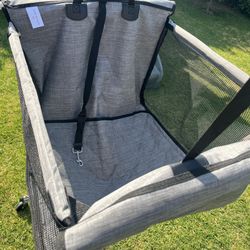 Dog Car Seat Suitable for all size dogs under 70 LBS. UNIVERSAL FIT SIZE: 22W x 20D x 16H