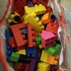 Mega Blocks With Storage Bag And Wagon