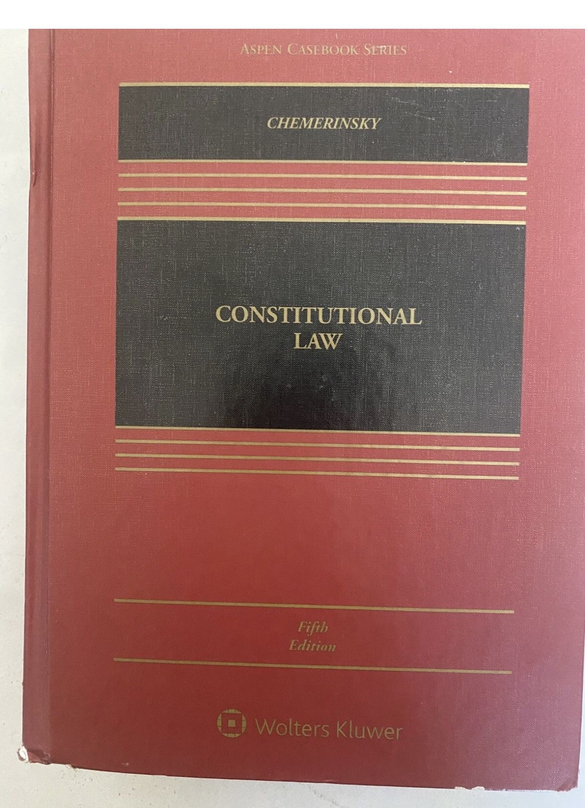 Casebook/textbook Constitutional Law (5th Edition) by Chemerinsky (Good Condition)