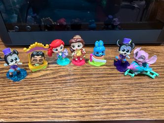 7 Disney doorables