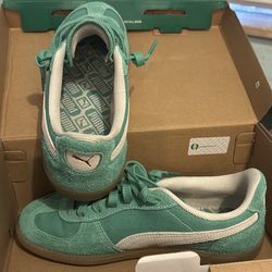 Women’s 8.5 puma