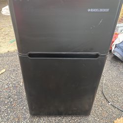 Mini fridge and freezer