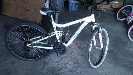 Mongoose 26 inche. 21 speed