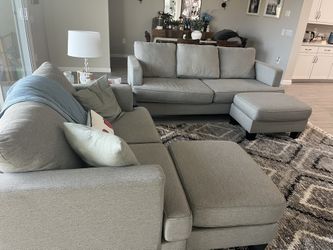 Living spaces Couch And Loveseat With 2 Ottomans