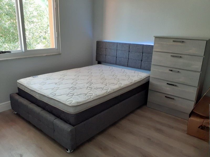 NEW FULL-SIZE PILLOW TOP MATTRESS AND BOX SPRING