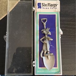 Vintage Looney Tunes Sylvester Six Flags Souvenir Spoon