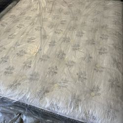 California King Size Bed Mattress King Koil Intimate Medium Plush Pillow Top Stearns & Foster Reserve Luxury Aireloom Kluft Hotel Collection Beautyres