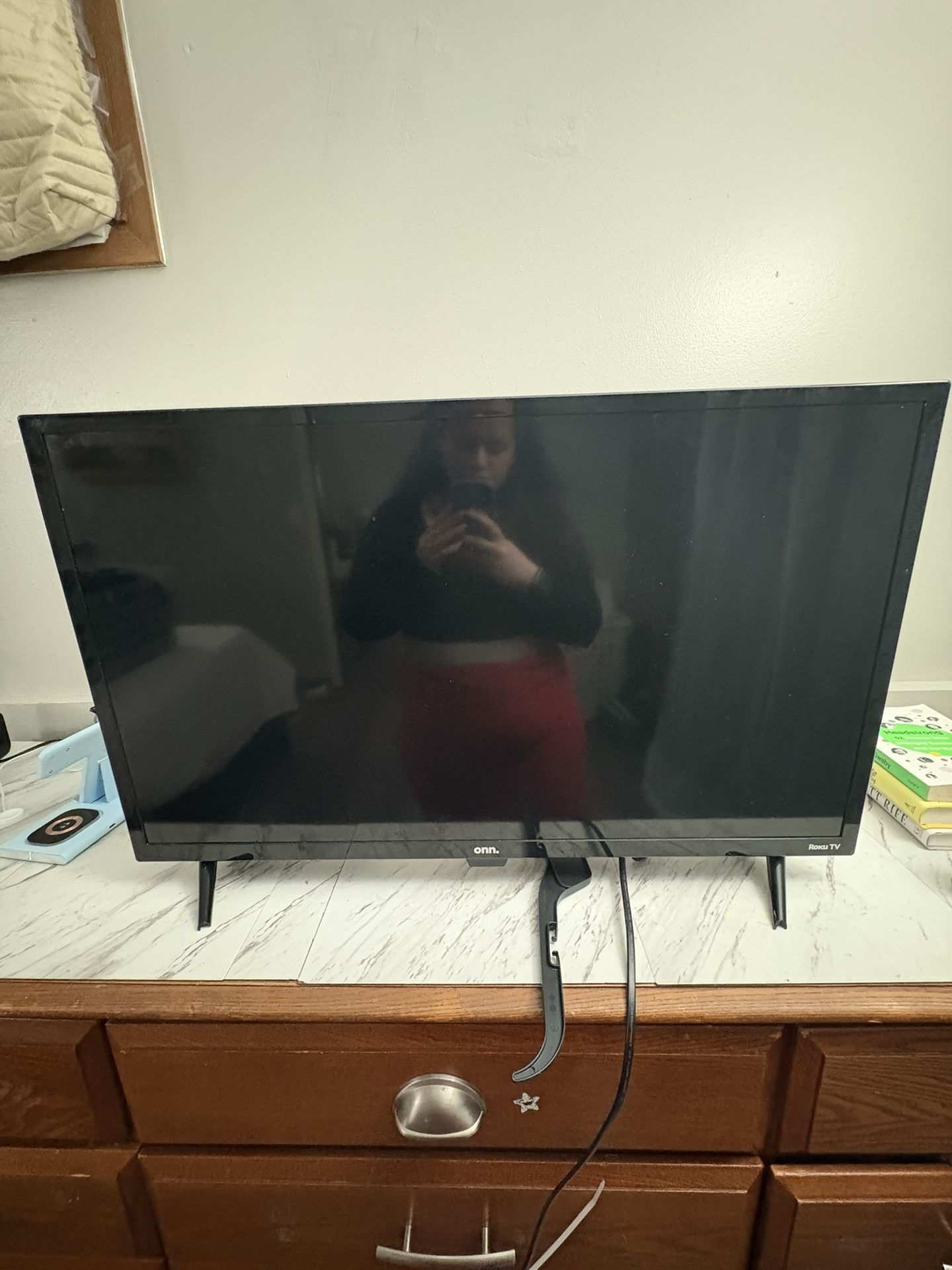32in Onn Roku Smart Tv