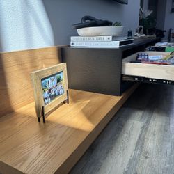 Expandable TV Stand w/ Storage Drawers